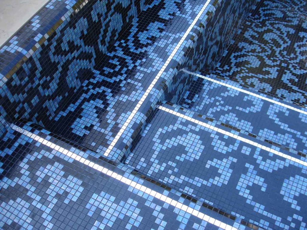 Bisazza Glass Tile Pool - Jimmy Reed - Rock Solid Tile