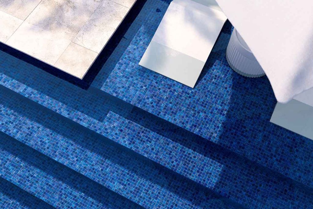 Luxury Outdoors - Bisazza All Glass Tile Pool Application