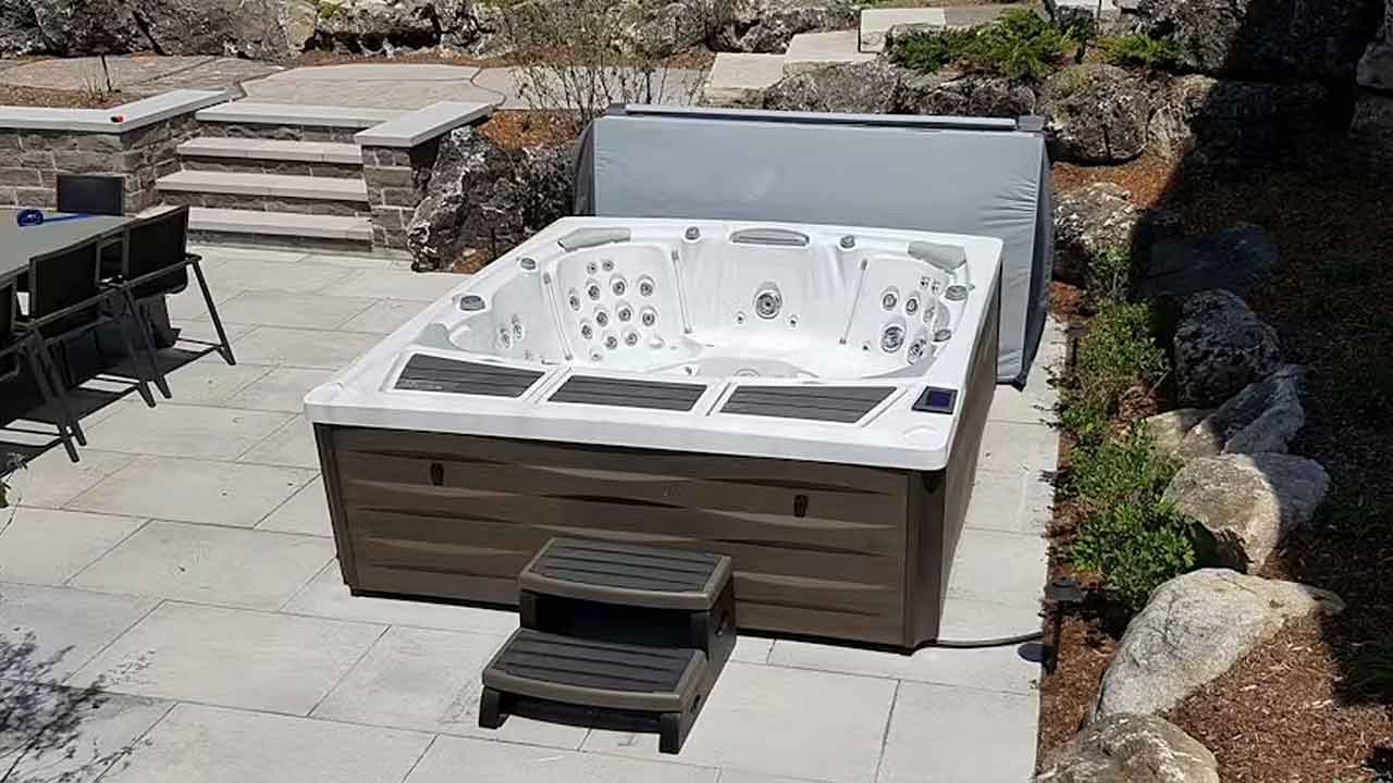 Family Leisure Announces Exclusive Retail Partnership with Jacuzzi 