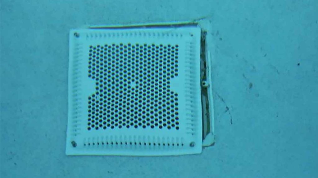 Loose VGB main drain cover on inspection 