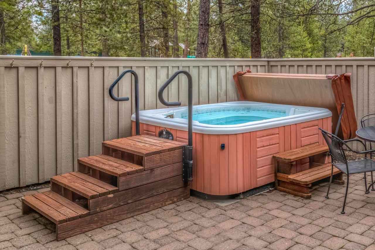 New Hot Tub Cover Law Signed Into Legislation