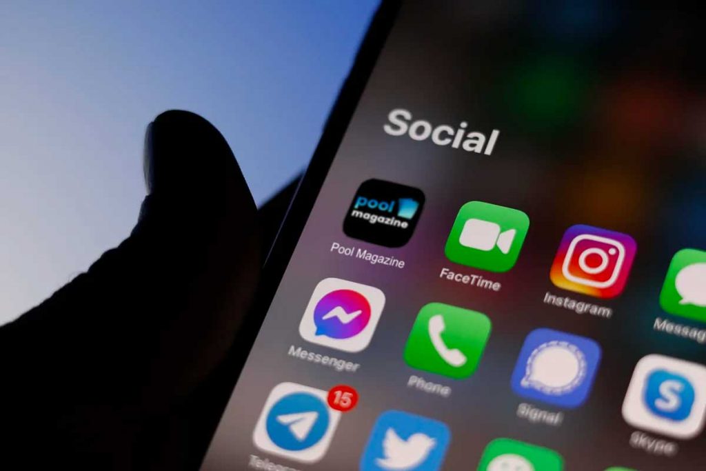 Keep your fingers on the pulse of what's going on in the pool industry with the Pool Magazine app