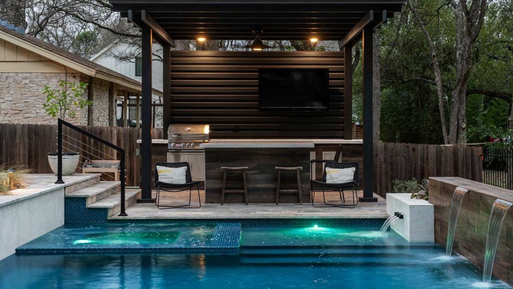 Porcelain tile pool and spa features - GBIV Designs - Ethan Cooper Photography